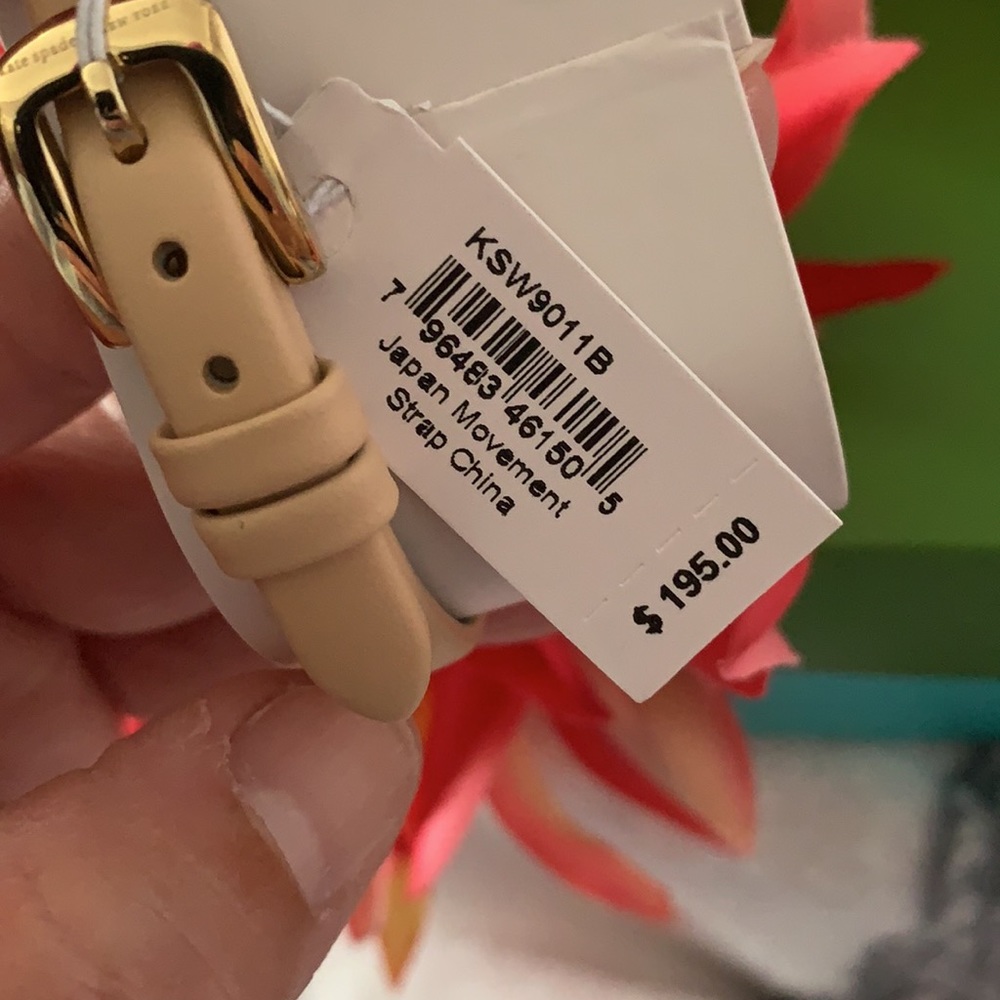 NWT! Kate Spade Watch & Earrings Set - Picture 16 of 16